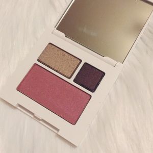 Clinique Mini Eyeshadow and Blush palette